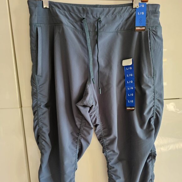 NEW Kirkland Signature - Women's Capri - Picture 2 of 7